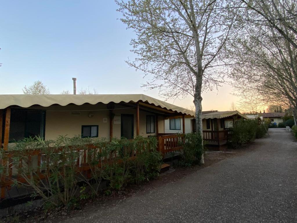 Zona Rosa 5 Chalet Mit Klimaanlage Und Wlan فياريجيو المظهر الخارجي الصورة